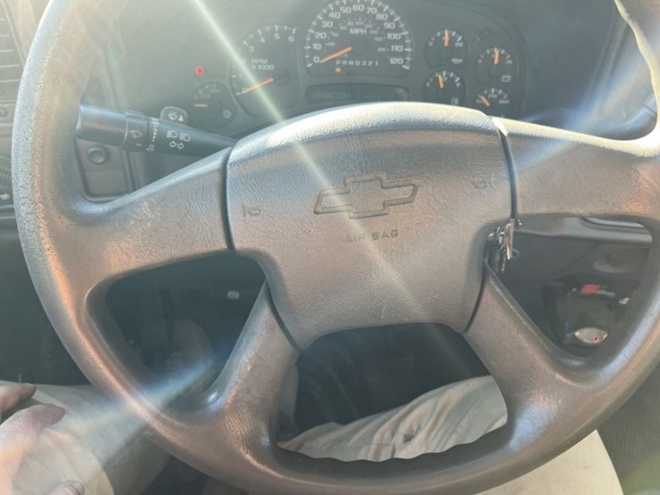 2006-chevrolet-silverado-3500-image-29