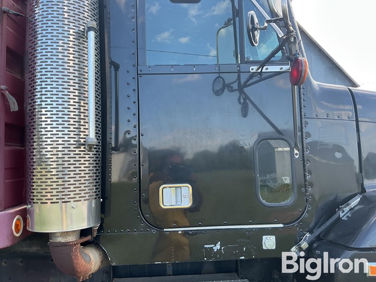 1989-freightliner-fld120-image-20