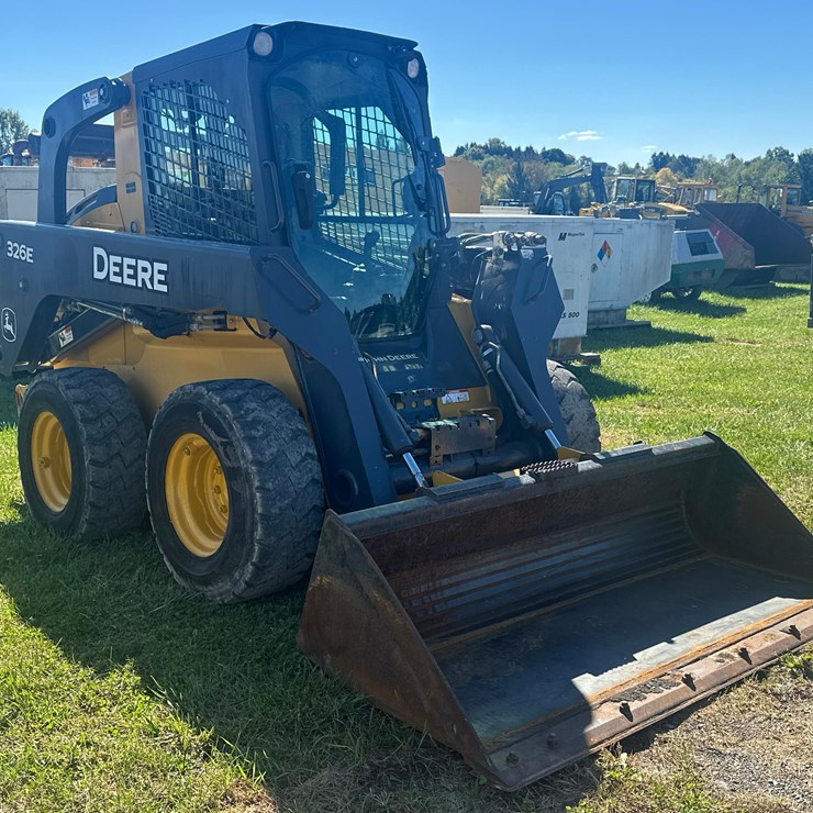 2016 DEERE 326E