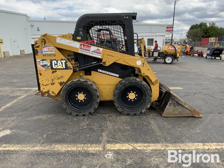 2014-caterpillar-236d-image-4