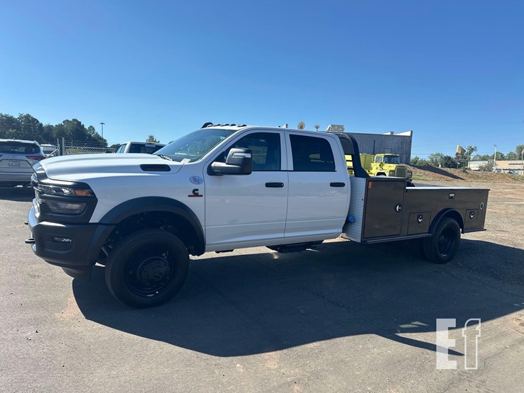 2025-dodge-ram-4500-image-2