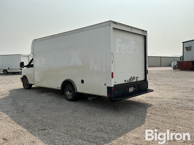 2022-chevrolet-express-g3500-image-7