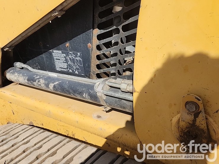 caterpillar-277-image-12