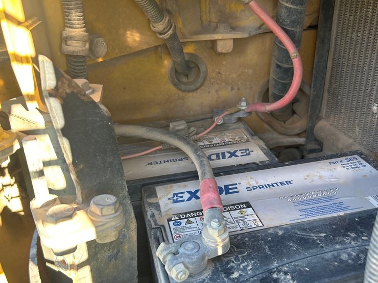 komatsu-pc88mr-8-image-18
