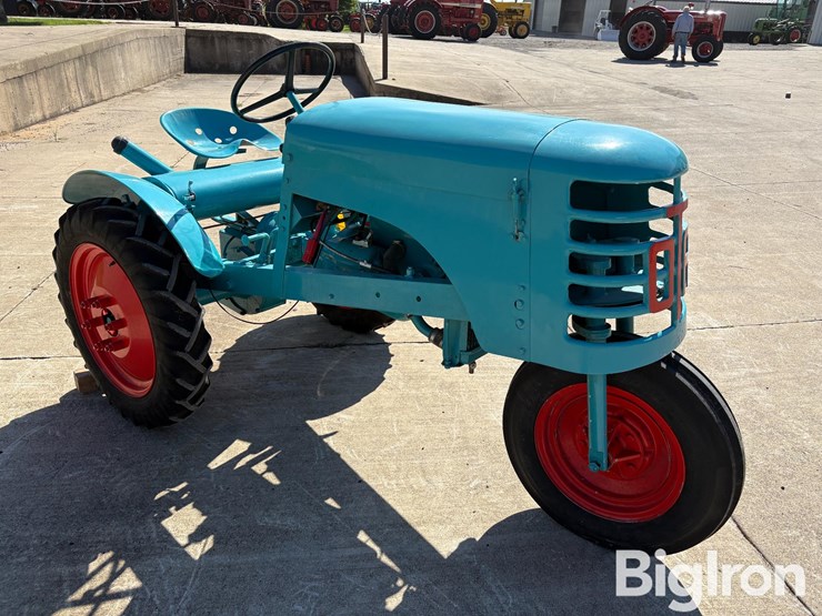 1950-ota-mk-1-2wd-tractor-image-3