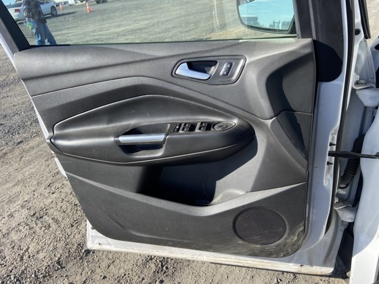 2017-ford-escape-se-image-20