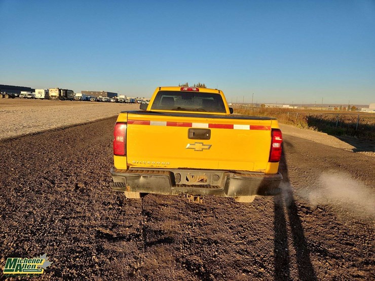 2018-chevrolet-silverado-1500-image-22