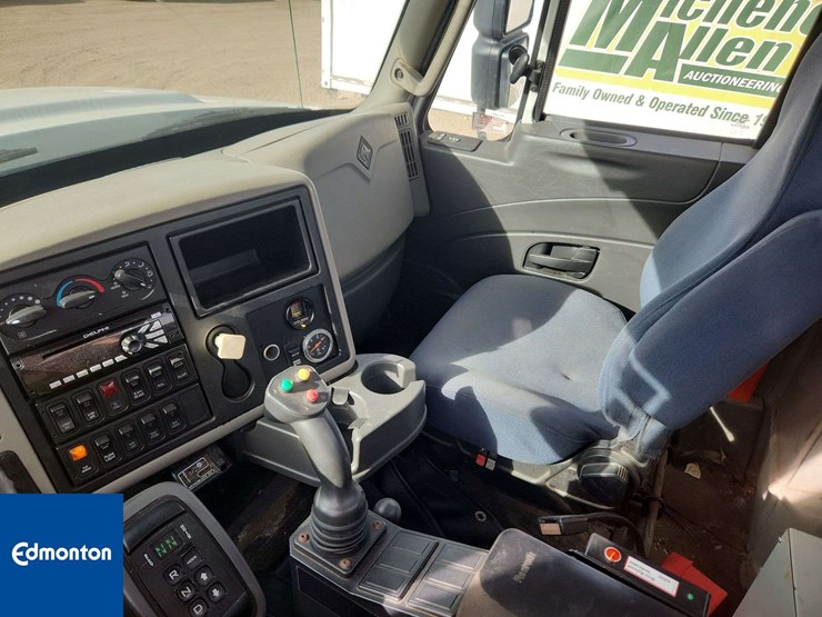 2014-international-workstar-7400-image-21