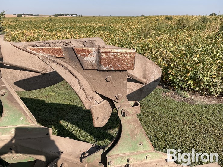 john-deere-rollover-plow-image-12