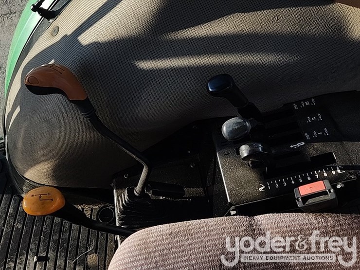 2009-john-deere-5093e-image-19