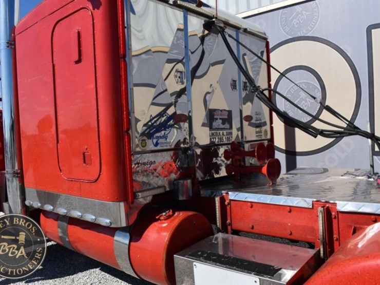 1990-peterbilt-379-image-43