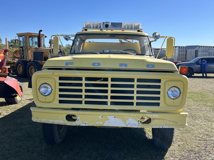 ford-f750-image-2