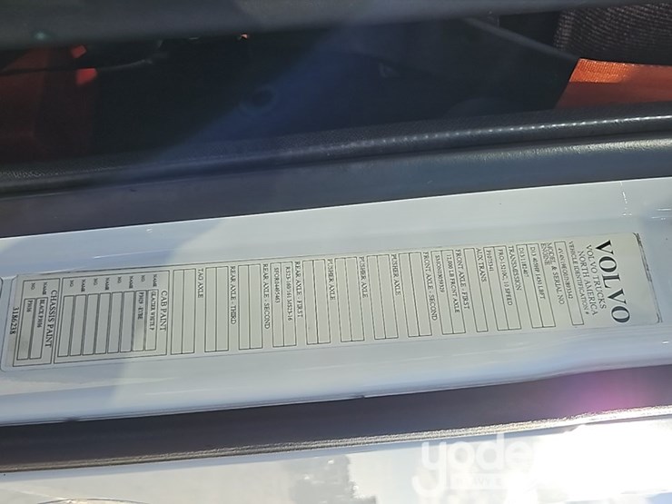 2018-volvo-10-image-42
