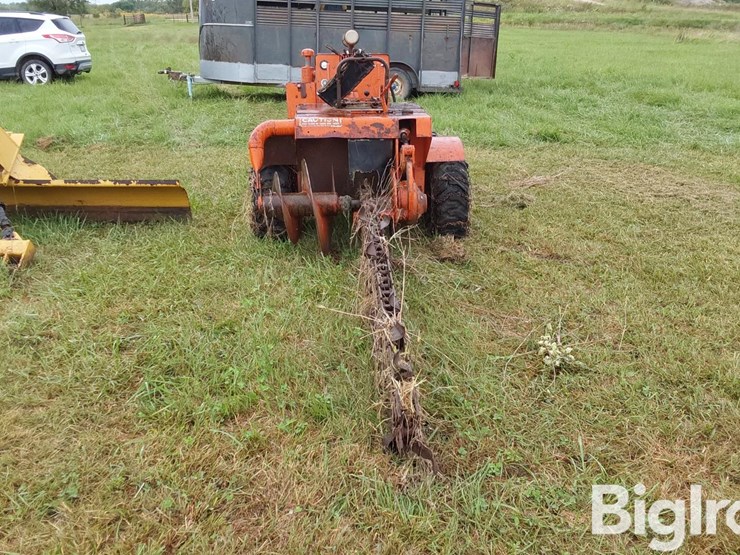 ditch-witch-v30-image-6