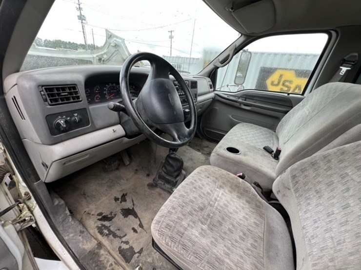 2000-ford-f650-image-24