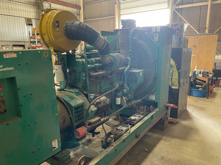 #8615-•-1999-cummins-dfed-generator-(aps)-image-8