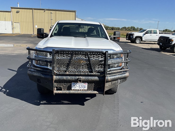 2019-chevrolet-silverado-2500-image-2