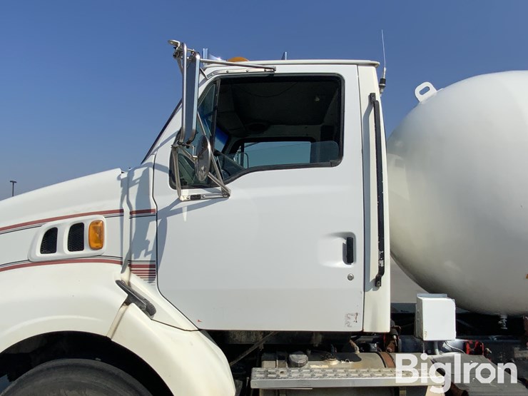 2010-sterling-l8500-image-14