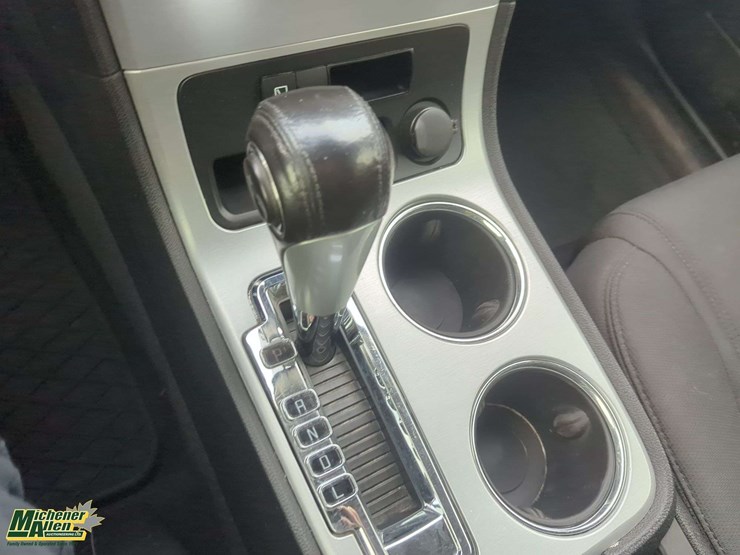 2010-gmc-acadia-image-12