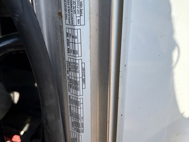 2007-peterbilt-378-image-9