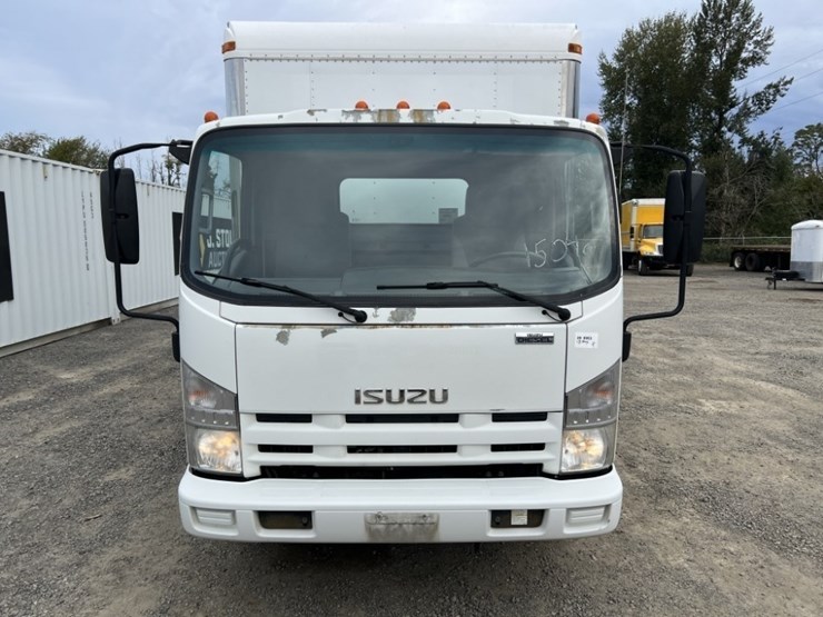 2011-isuzu-nrr-image-8