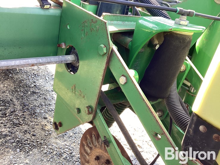 2011-john-deere-1770nt-image-19