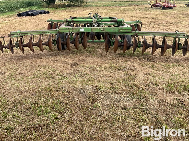 john-deere-14-image-6