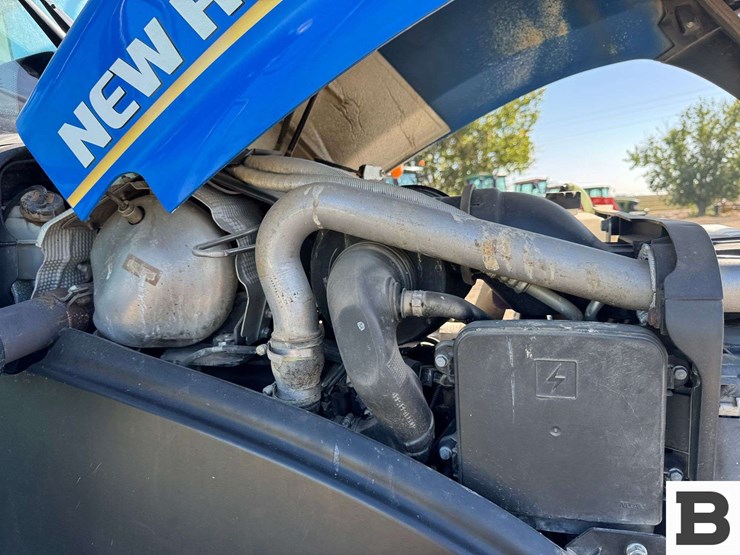2014-new-holland-t4.105-image-52