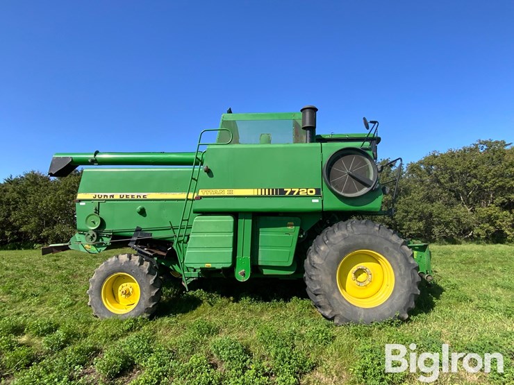 john-deere-7720-titan-ii-image-4