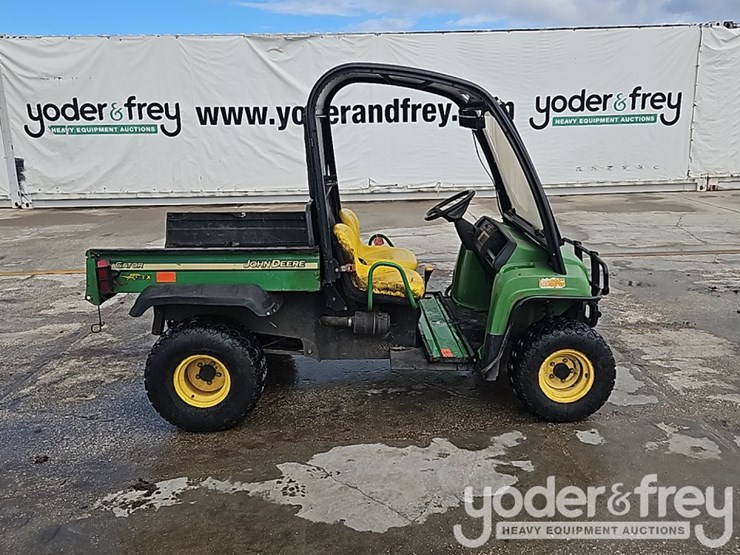 2014-john-deere-gator-tx-image-6