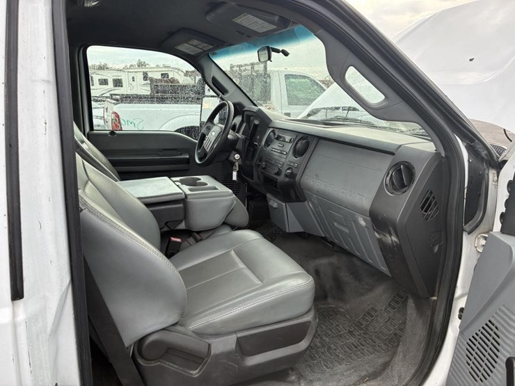 2012-ford-f250-image-8