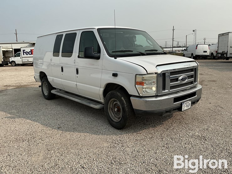 2010-ford-e250-image-3