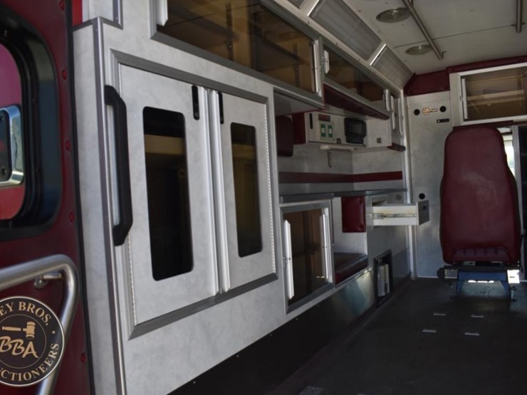 2007-ford-e450-image-28