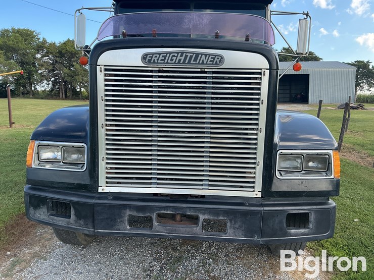 1989-freightliner-fld120-image-15