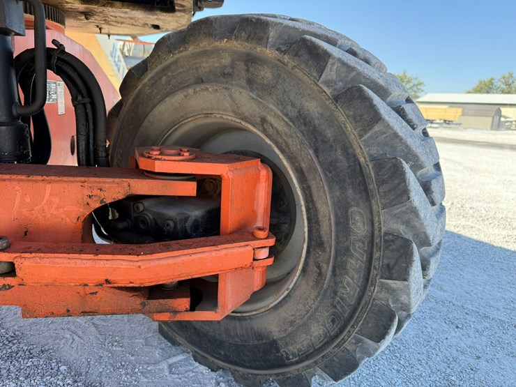 2006-jlg-400s-image-15