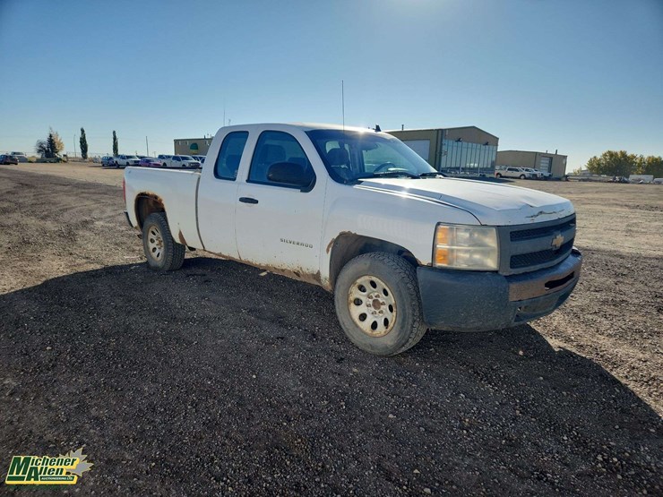 2012-chevrolet-silverado-1500-image-2
