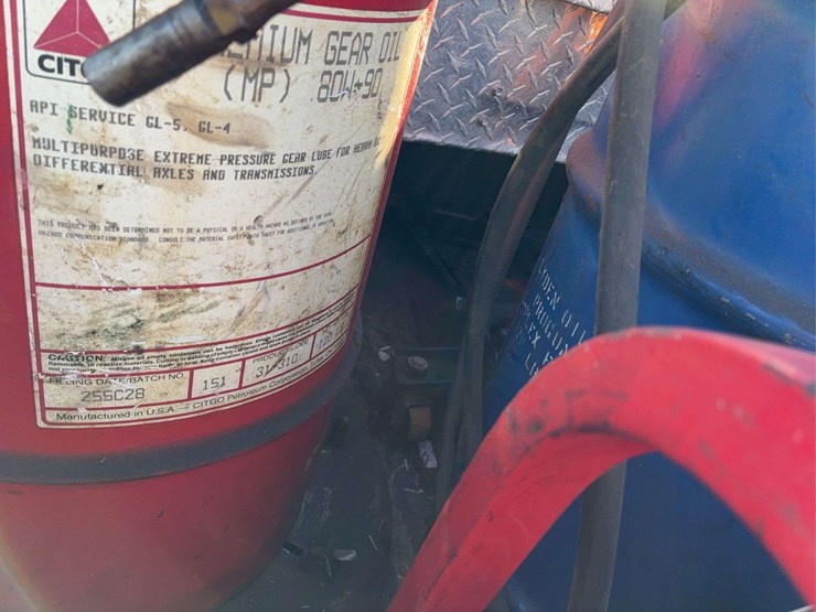 oil-and-grease-drums-with-pumps-2-rotary-style-fluid-pumps-2-hose-reels-unknown-condition-image-5