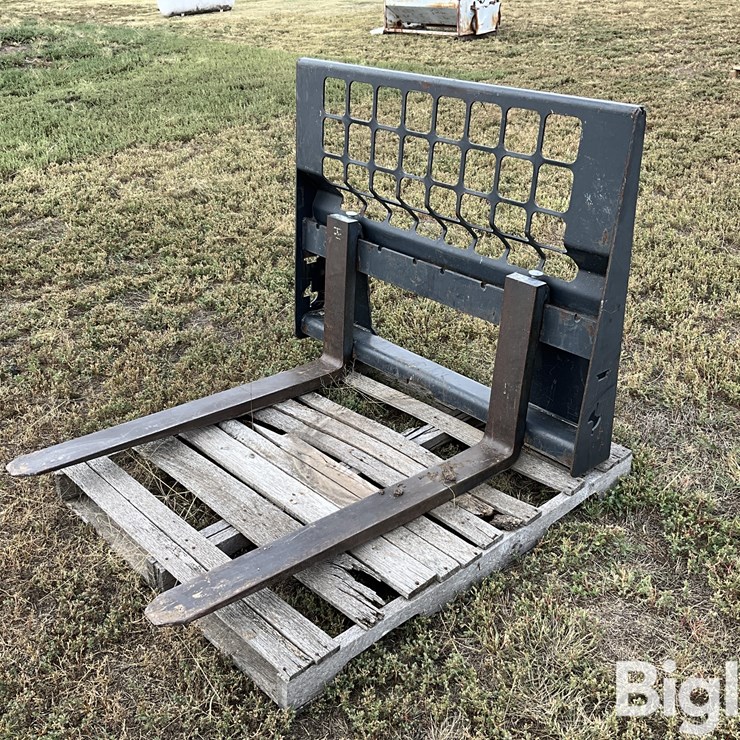 Pallet Fork Skid Steer Attachment
