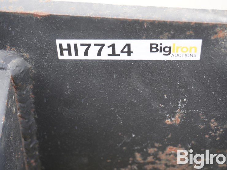 new-holland-super-steer-300-gallon-front-mount-tank-w/mounts-image-16