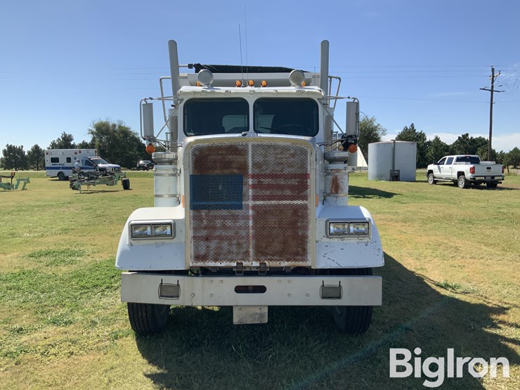 1986-freightliner-flc120-image-2