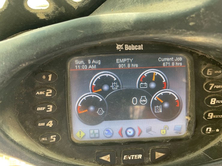 2012-bobcat-s750-image-34