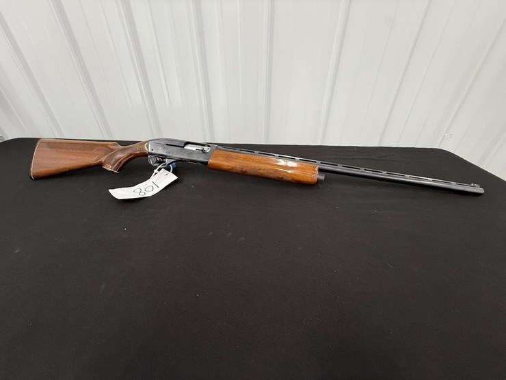 remington-1100-12-gauge-shotgun-image-1