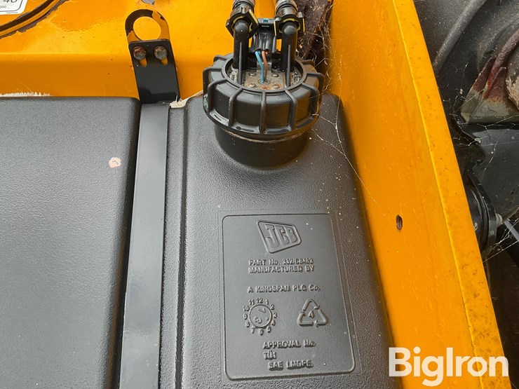 2014-jcb-526-56-image-14