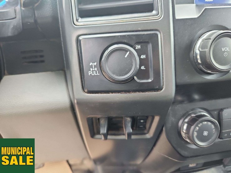 2020-ford-f350-image-16