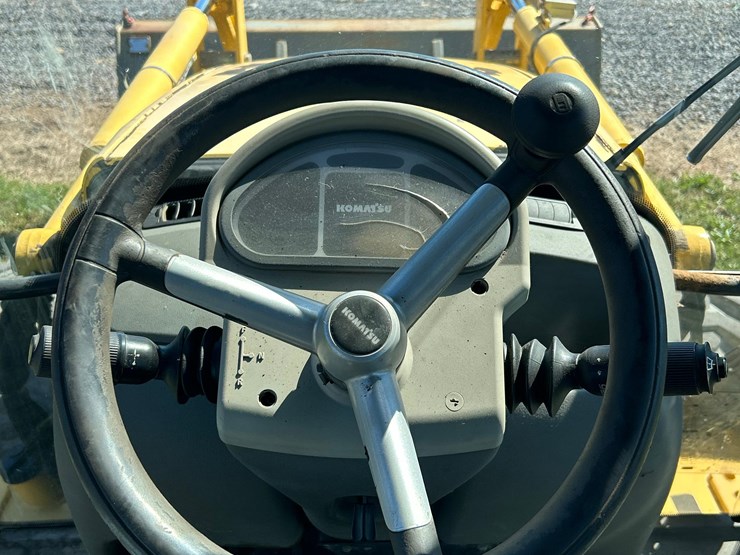 2008-komatsu-wb146-5-image-30
