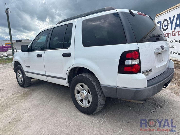 2006-ford-explorer-image-4