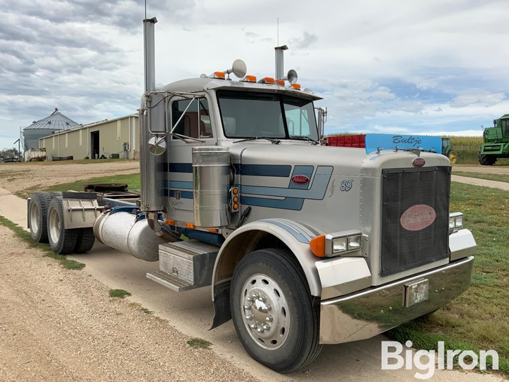 1989-peterbilt-379-image-3