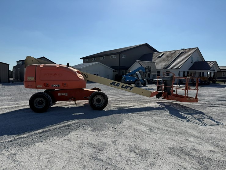 2006-jlg-400s-image-6