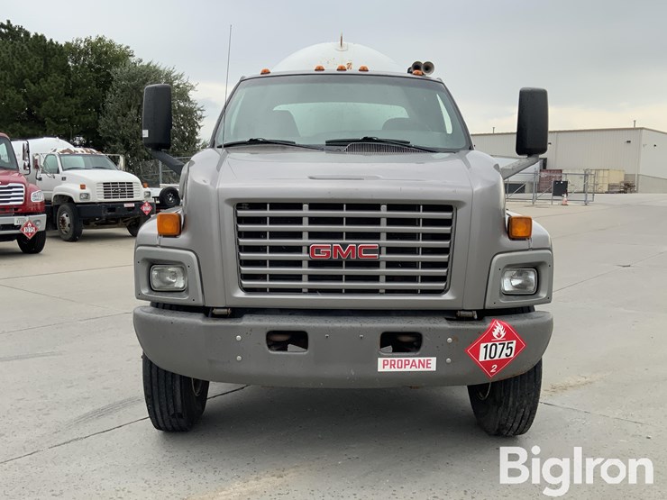 2006-gmc-topkick-image-2