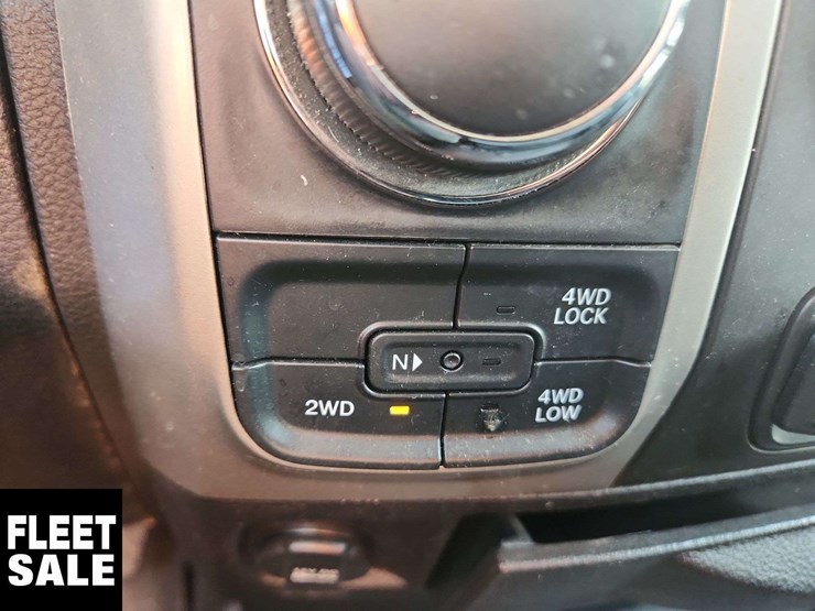 2014-ram-1500-slt-image-12